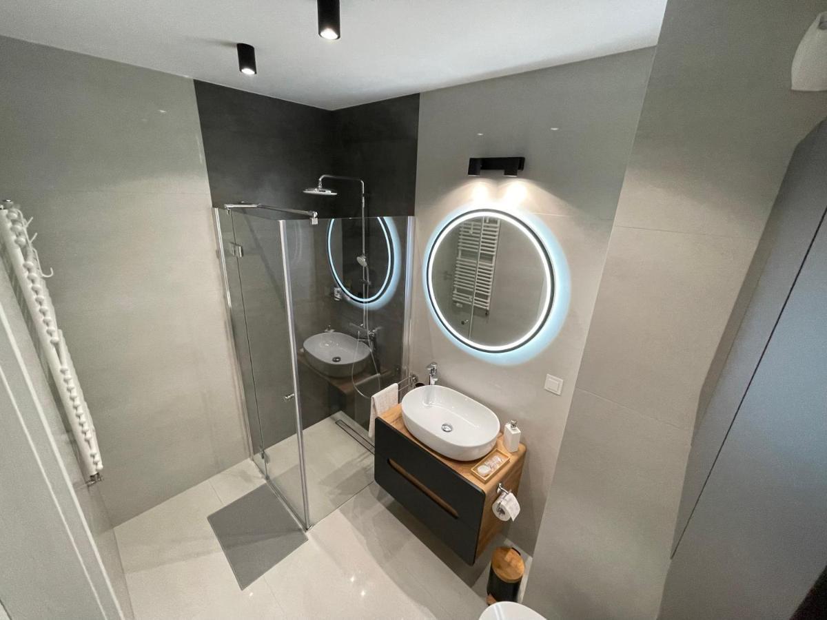 Newport Industrial Apartment Варшава Екстер'єр фото