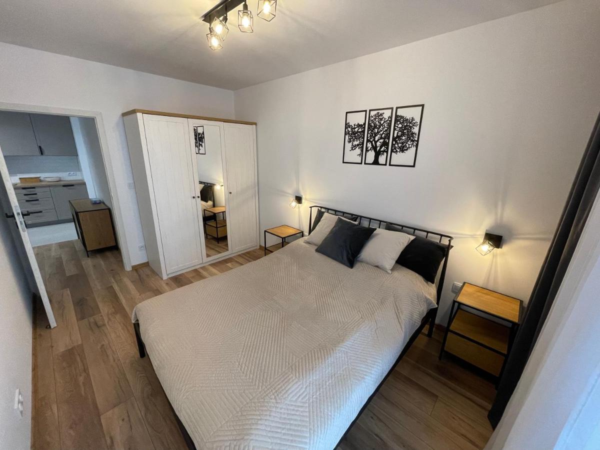 Newport Industrial Apartment Варшава Екстер'єр фото
