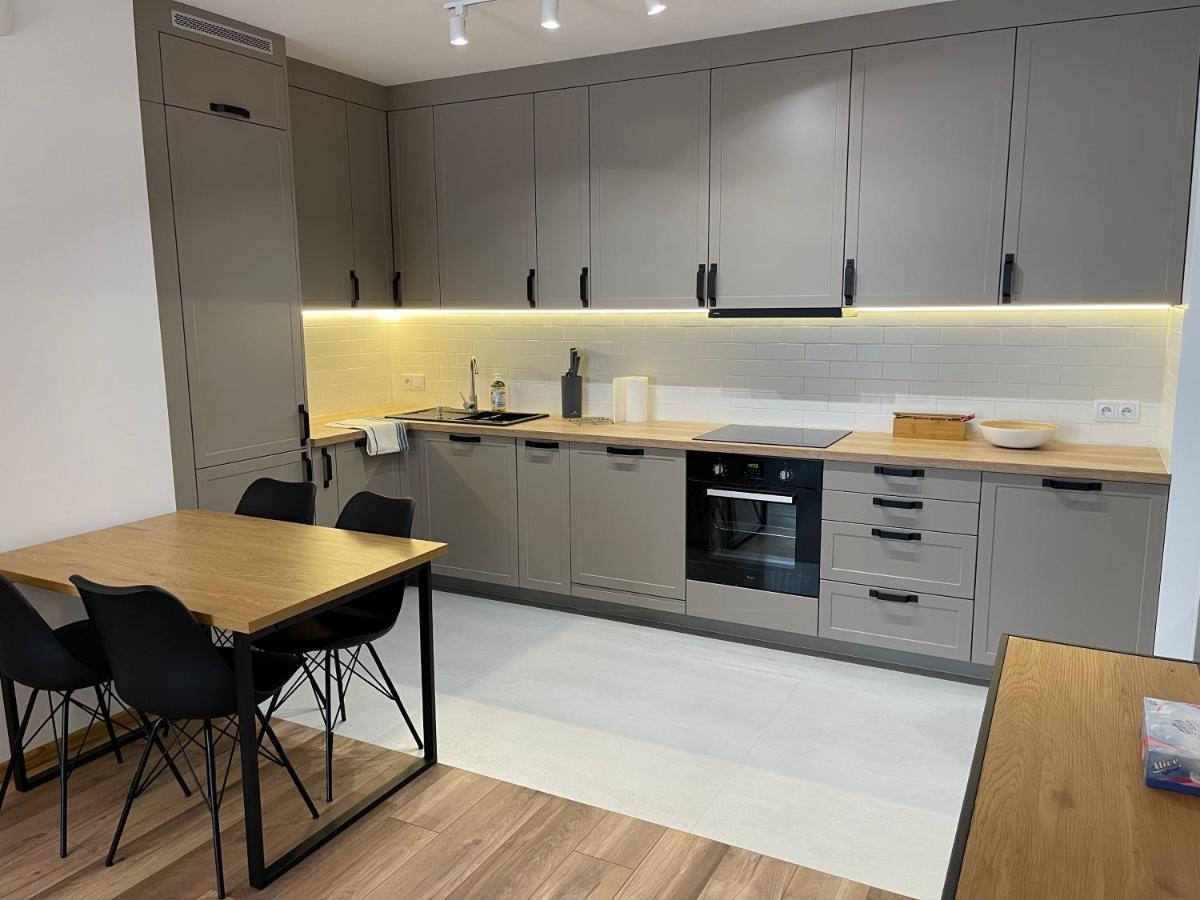Newport Industrial Apartment Варшава Екстер'єр фото