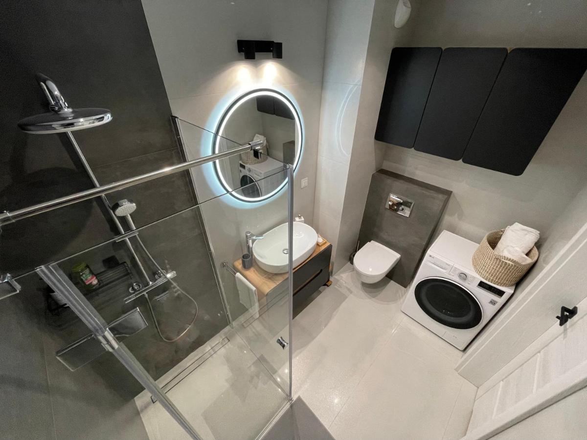 Newport Industrial Apartment Варшава Екстер'єр фото