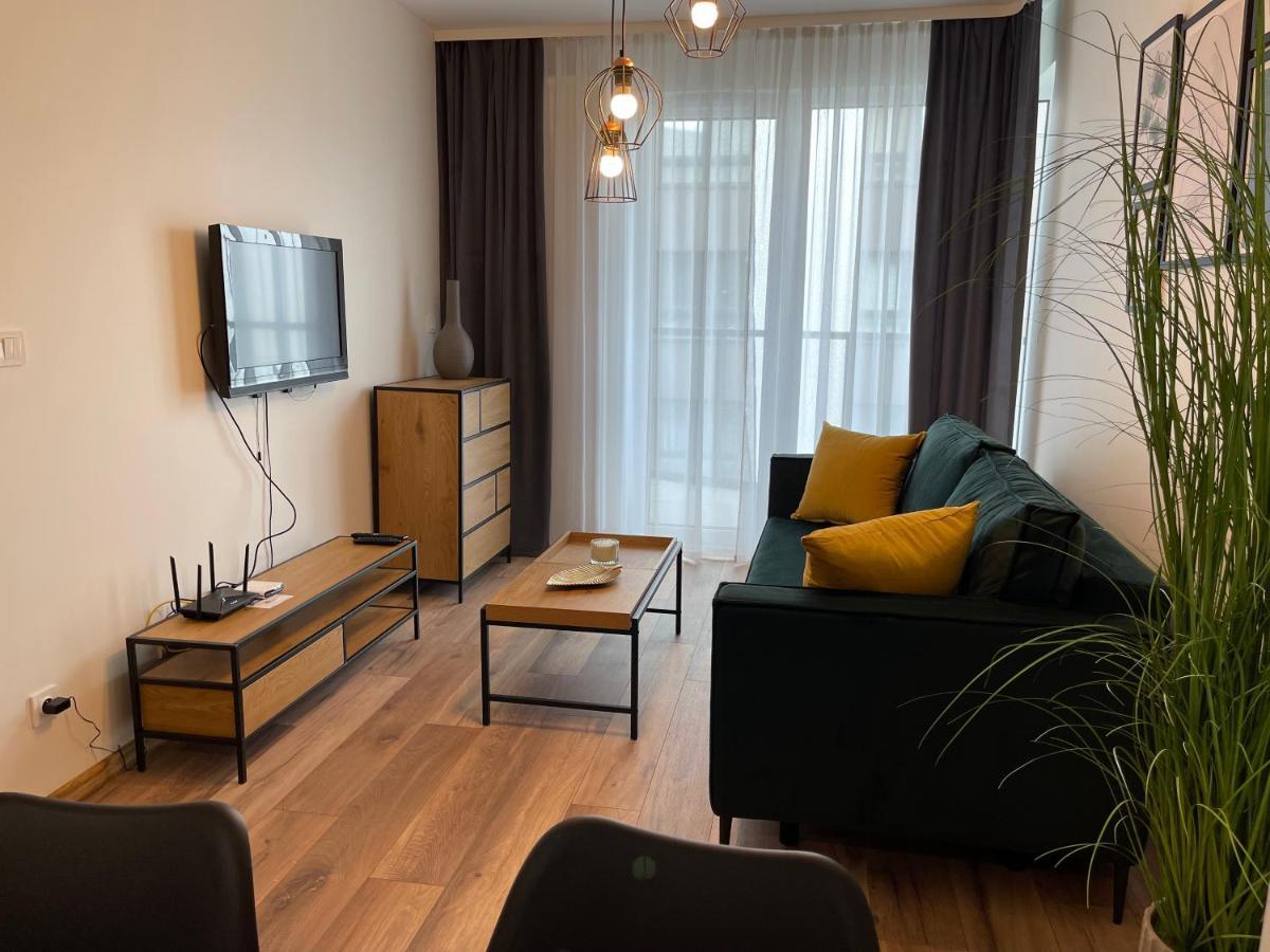 Newport Industrial Apartment Варшава Екстер'єр фото